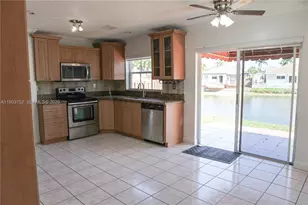 985 NW 132nd Ct, Miami, FL 33182 - Photo 9