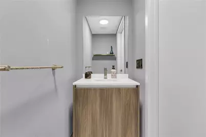 488 NE 18th St #2104, Miami, FL 33132 - Photo 15