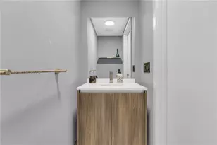 488 NE 18th St, Miami, FL 33132 - Photo 15