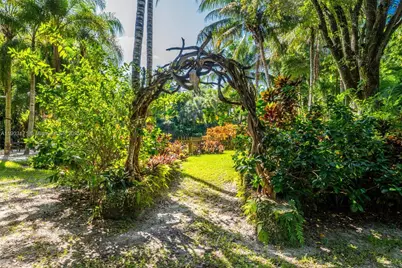 15000 SW 200th St, Miami, FL 33187 - Photo 97