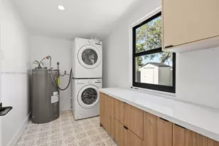 2544 SW 19th St, Miami, FL 33145 - Photo 47