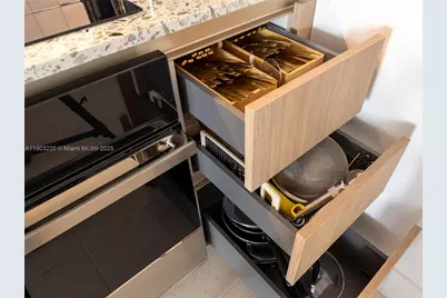 159 NE 6th St #3615, Miami, FL 33132 - Photo 21