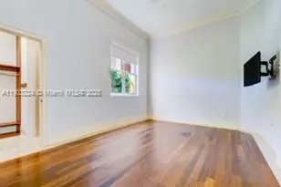 60 Edgewater Dr, Coral Gables, FL 33133 - Photo 17