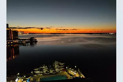 801 Brickell Bay Dr #970, Miami, FL 33131 - Photo 3