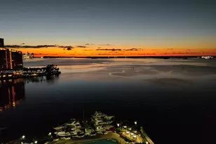 801 Brickell Bay Dr, Miami, FL 33131 - Photo 3