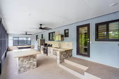 175 W 56th St, Hialeah, FL 33012 - Photo 23