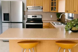 270 NW 40th Ct, Miami, FL 33126 - Photo 15