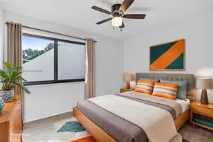 270 NW 40th Ct, Miami, FL 33126 - Photo 11