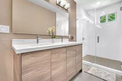 3167 SW 25th St #1, Miami, FL 33133 - Photo 33