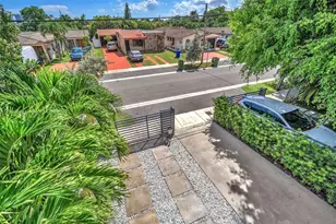 3167 SW 25th St, Miami, FL 33133 - Photo 29