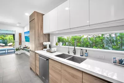 3167 SW 25th St #1, Miami, FL 33133 - Photo 13