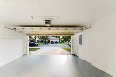 1235 NW 144th Ave, Pembroke Pines, FL 33028 - Photo 29