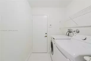 1235 NW 144th Ave, Pembroke Pines, FL 33028 - Photo 27