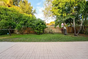 1235 NW 144th Ave, Pembroke Pines, FL 33028 - Photo 39