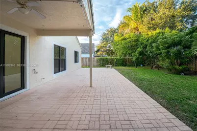 1235 NW 144th Ave, Pembroke Pines, FL 33028 - Photo 19