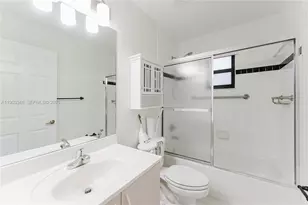 1235 NW 144th Ave, Pembroke Pines, FL 33028 - Photo 23