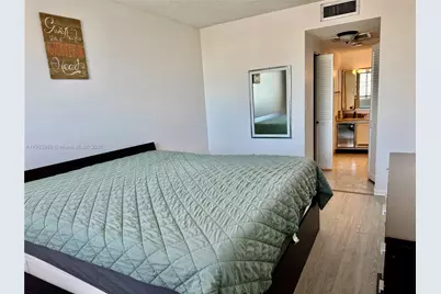 300 Bayview Dr #1903, Sunny Isles Beach, FL 33160 - Photo 7