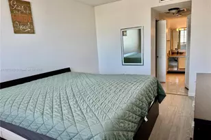 300 Bayview Dr, Sunny Isles Beach, FL 33160 - Photo 7