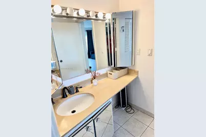 300 Bayview Dr #1903, Sunny Isles Beach, FL 33160 - Photo 9