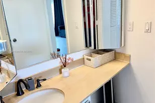 300 Bayview Dr, Sunny Isles Beach, FL 33160 - Photo 9