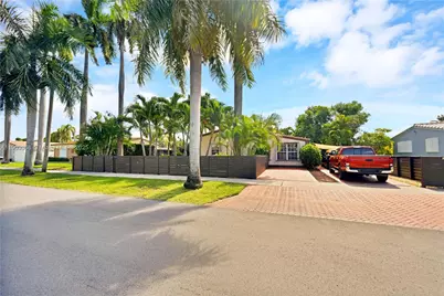 818 NE 3rd St, Hallandale Beach, FL 33009 - Photo 1
