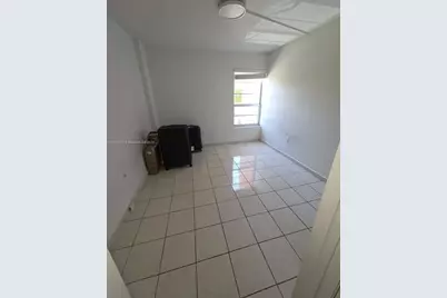 4717 NW 7th St #304-10, Miami, FL 33126 - Photo 5