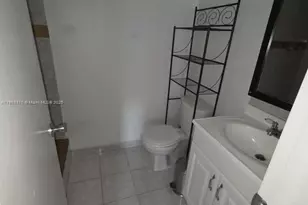 4717 NW 7th St, Miami, FL 33126 - Photo 9