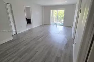 4717 NW 7th St, Miami, FL 33126 - Photo 3