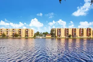 4717 NW 7th St, Miami, FL 33126 - Photo 1