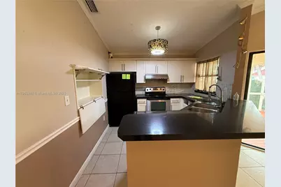 2901 San Remo Cir, Homestead, FL 33035 - Photo 3