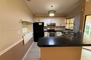 2901 San Remo Cir, Homestead, FL 33035 - Photo 3