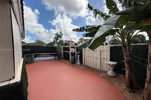 2901 San Remo Cir, Homestead, FL 33035 - Photo 13