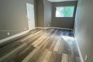 3429 NW 44th St, Oakland Park, FL 33309 - Photo 7