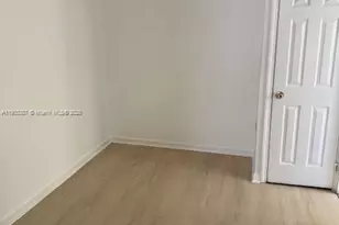 1027 Euclid Ave, Miami Beach, FL 33139 - Photo 9