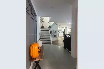 1409 NW 124th Ave, Pembroke Pines, FL 33026 - Photo 3