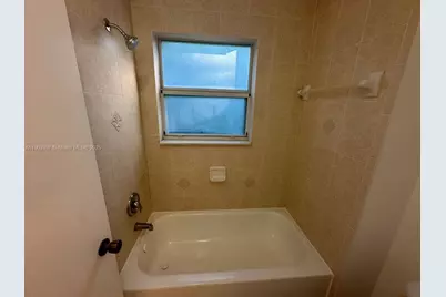 1712 SE 31st Ct #0, Homestead, FL 33035 - Photo 9