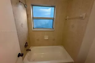 1712 SE 31st Ct, Homestead, FL 33035 - Photo 9