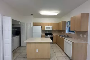 1712 SE 31st Ct, Homestead, FL 33035 - Photo 5