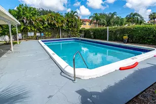 1891 SW 81st Ave, North Lauderdale, FL 33068 - Photo 23