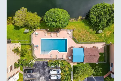 10229 NW 9th Street Cir #202, Miami, FL 33172 - Photo 15