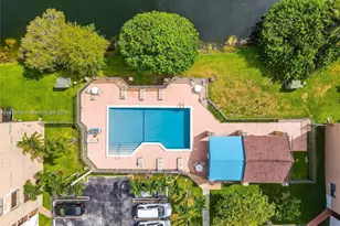 10229 NW 9th St Cir, Miami, FL 33172 - Photo 15