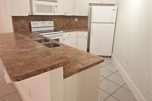 10229 NW 9th St Cir, Miami, FL 33172 - Photo 3