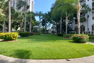 3610 Yacht Club Dr, Aventura, FL 33180 - Photo 17