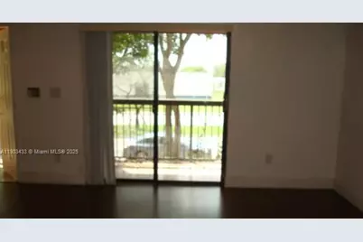 18230 Mediterranean Bl #1306, Hialeah, FL 33015 - Photo 9