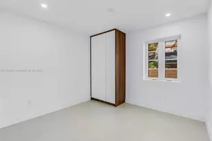 524 NE 65th St, Miami, FL 33138 - Photo 13