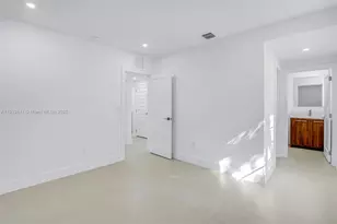 524 NE 65th St, Miami, FL 33138 - Photo 15