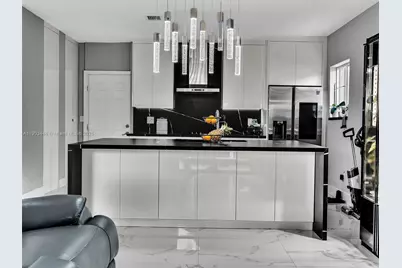 16691 NW 89th Pl, Miami Lakes, FL 33018 - Photo 17