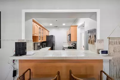 7231 SW 6th St, Miami, FL 33144 - Photo 15