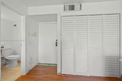 17021 N Bay Rd #516, Sunny Isles Beach, FL 33160 - Photo 9