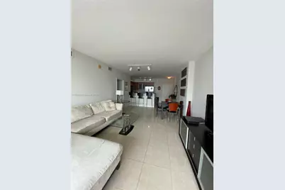 325 S Biscayne Blvd #3015, Miami, FL 33131 - Photo 3